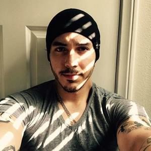 Meet your Posher, Carlos